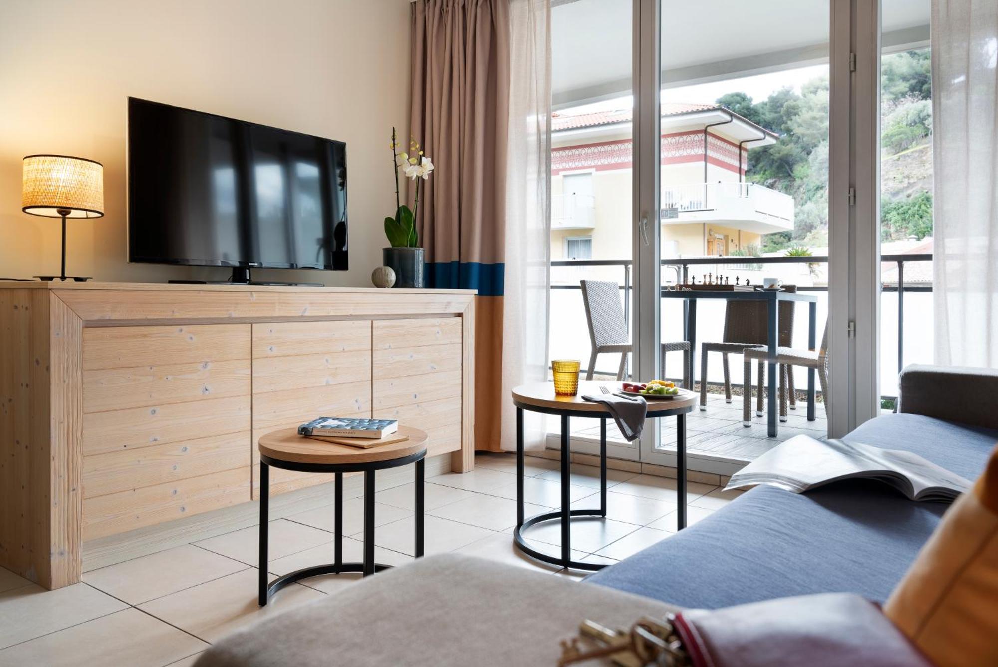 Residence Pierre & Vacances Premium Julia Augusta Roquebrune-Cap-Martin Dış mekan fotoğraf